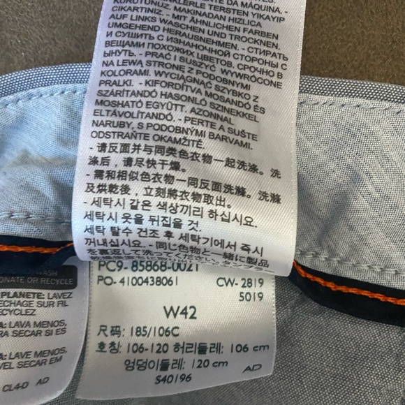 Dockers Gray Supreme Flex Ultimate Short Mens Size 42 Flat Front - Picture 8 of 8